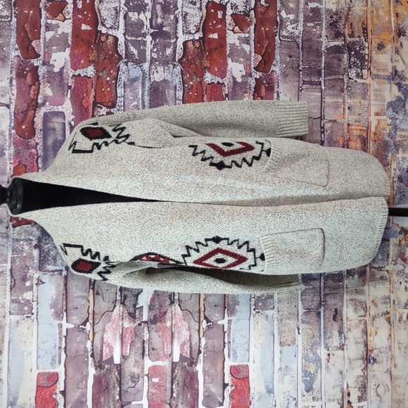 Debut Sweaters - Debut Southwestern Aztec Pattern Cardigan Sweater